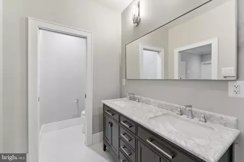Bath - 611 Mississippi Ave, Silver Spring, MD 20910 photo 3 of 6