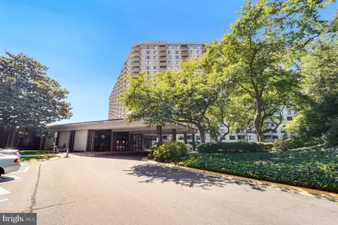 5225 Pooks Hill Rd #1015S, Bethesda, MD 20814