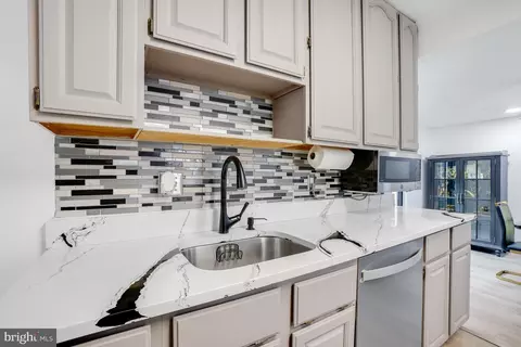 Kitchen - 4313 Ivy Glen Rd, Silver Spring, MD 20906 photo 1 of 2