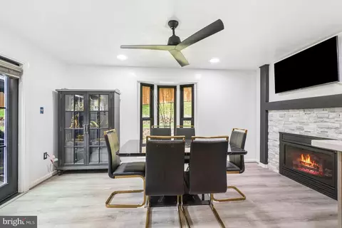 Dining - 4313 Ivy Glen Rd, Silver Spring, MD 20906 photo 1 of 2