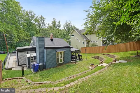 Exterior - 4313 Ivy Glen Rd, Silver Spring, MD 20906 photo 6 of 7