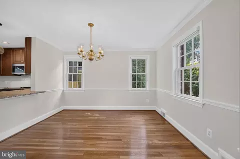 Dining - 1510 Live Oak Dr, Silver Spring, MD 20910 photo 2 of 4