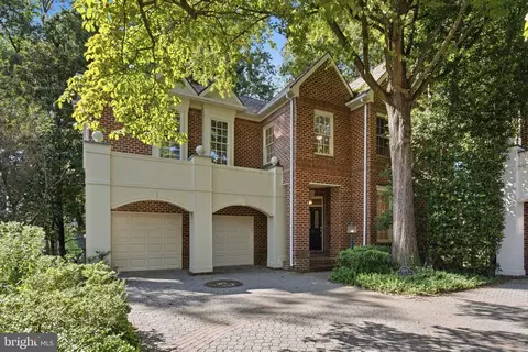 7809 Fox Gate Ct, Bethesda, MD 20817
