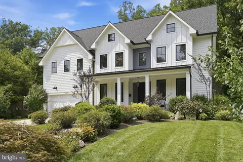 5644 Bent Branch Rd, Bethesda, MD 20816