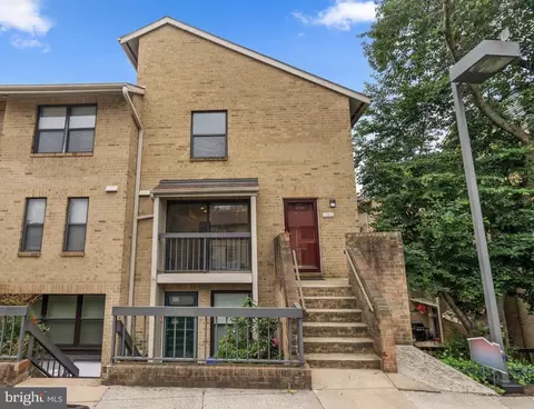 1 Dudley Ct #39, Bethesda, MD 20814