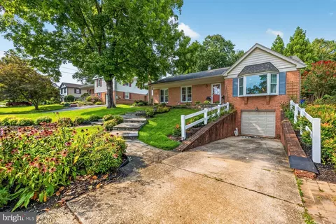 Exterior - 1602 Lemontree Ln, Silver Spring, MD 20904 photo 6 of 7
