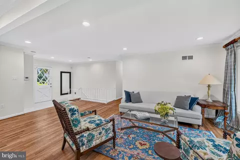 Living - 1602 Lemontree Ln, Silver Spring, MD 20904 photo 1 of 2