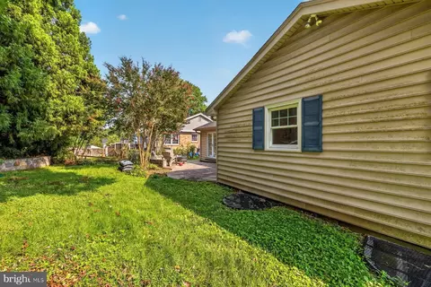 Exterior - 1602 Lemontree Ln, Silver Spring, MD 20904 photo 5 of 7