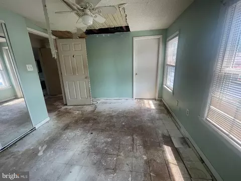 Bedroom - 15121 Barnesville, Boyds, MD 20841 photo 3 of 6