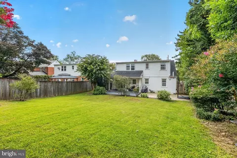 Exterior - 1711 Brisbane St, Silver Spring, MD 20902 photo 8 of 9