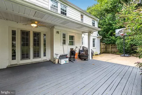 Exterior - 1711 Brisbane St, Silver Spring, MD 20902 photo 4 of 9