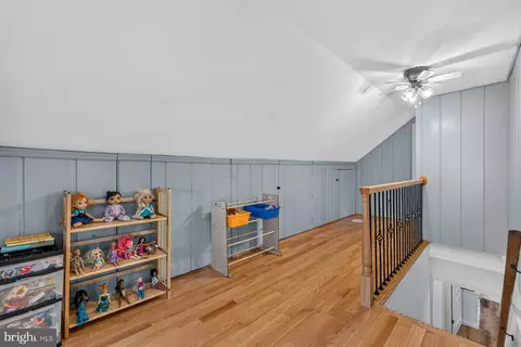 Entry Way - 1711 Brisbane St, Silver Spring, MD 20902 photo 2 of 4