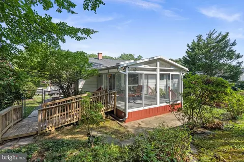 Exterior - 820 Lamberton Dr, Silver Spring, MD 20902 photo 4 of 4