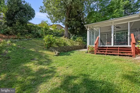 Exterior - 820 Lamberton Dr, Silver Spring, MD 20902 photo 3 of 4