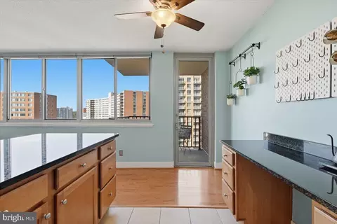 Kitchen - 1220 Blair Mill Rd #1008, Silver Spring, MD 20910 photo 6 of 6