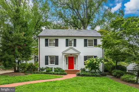 5106 Duvall Dr, Bethesda, MD 20816