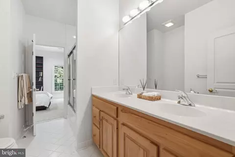 Bath - 11640 Piney Spring Ln, Potomac, MD 20854 photo 5 of 5