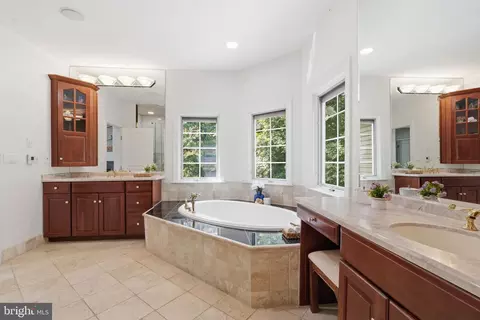 Bath - 11640 Piney Spring Ln, Potomac, MD 20854 photo 2 of 5