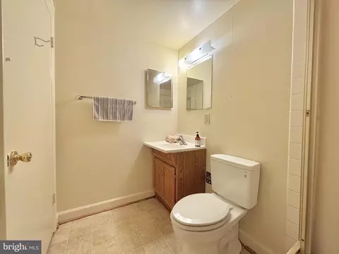 Bath - 3600 Gleneagles Dr #7-1D, Silver Spring, MD 20906 photo 1 of 2