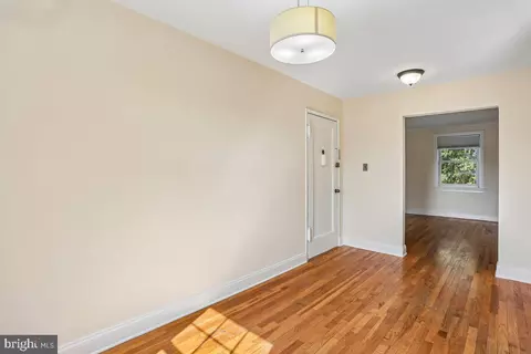 Living - 2406 Colston Dr #301-C, Silver Spring, MD 20910 photo 1 of 5