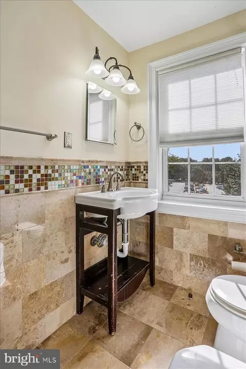 Bath - 2406 Colston Dr #301-C, Silver Spring, MD 20910 photo 3 of 4