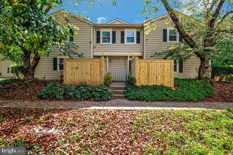 20103 Waterside Dr #127, Germantown, MD 20874