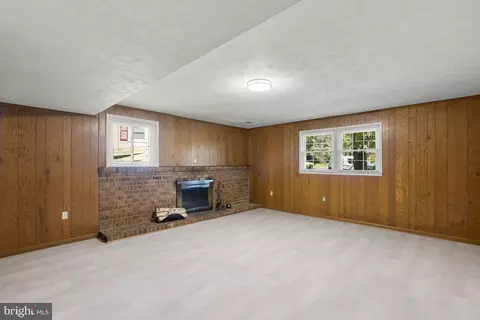 Living - 13007 Collingwood Ter, Silver Spring, MD 20904 photo 3 of 3