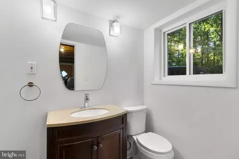 Bath - 13007 Collingwood Ter, Silver Spring, MD 20904 photo 1 of 5