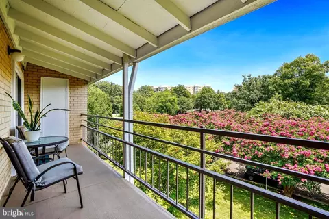 Exterior - 15121 Glade Dr #13-3B, Silver Spring, MD 20906 photo 2 of 6