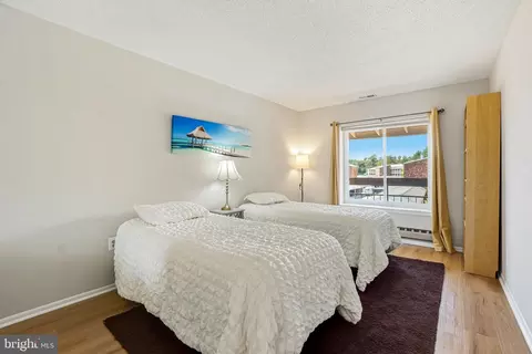 Bedroom - 15121 Glade Dr #13-3B, Silver Spring, MD 20906 photo 3 of 4
