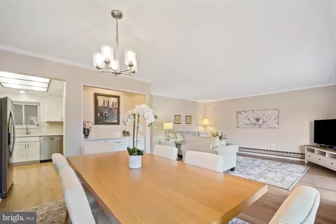 Dining - 15121 Glade Dr #13-3B, Silver Spring, MD 20906 photo 5 of 5