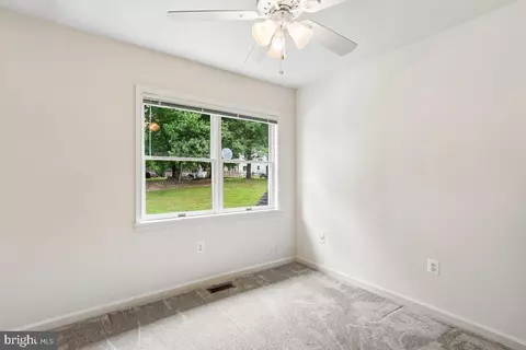 Bedroom - 17034 Barn Ridge Dr, Silver Spring, MD 20906 photo 4 of 6