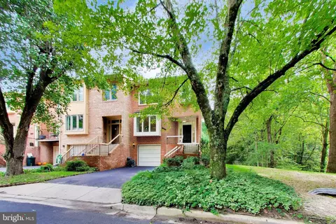 10948 Whiterim Dr, Potomac, MD 20854