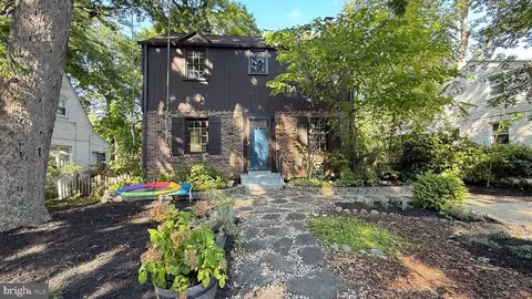 712 Auburn Ave, Takoma Park, MD 20912
