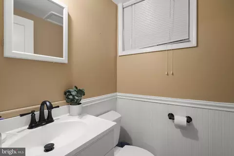 Entry Way - 19 Eastmoor Dr, Silver Spring, MD 20901 photo 2 of 2