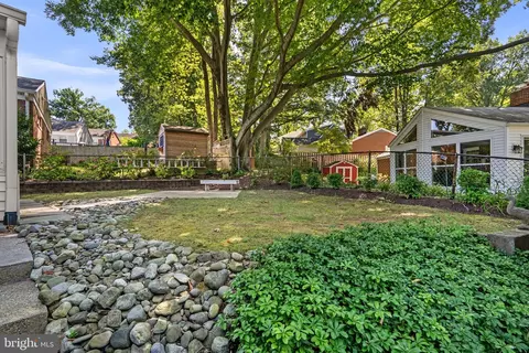 Exterior - 19 Eastmoor Dr, Silver Spring, MD 20901 photo 5 of 7