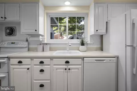Kitchen - 19 Eastmoor Dr, Silver Spring, MD 20901 photo 1 of 2