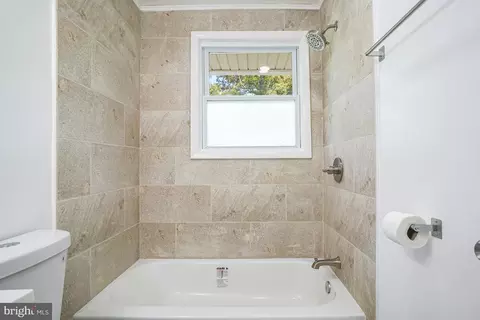 Bath - 10705 Lockridge Dr, Silver Spring, MD 20901 photo 2 of 7