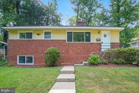 Exterior - 10705 Lockridge Dr, Silver Spring, MD 20901 photo 2 of 3