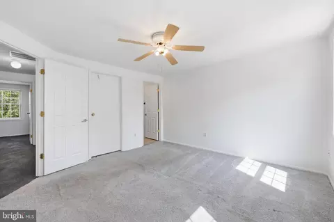 Bedroom - 17676 Kohlhoss Rd, Poolesville, MD 20837 photo 3 of 7