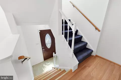 Entry Way - 17676 Kohlhoss Rd, Poolesville, MD 20837 photo 4 of 4