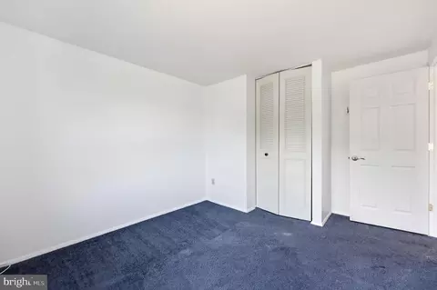 Bedroom - 17676 Kohlhoss Rd, Poolesville, MD 20837 photo 5 of 7