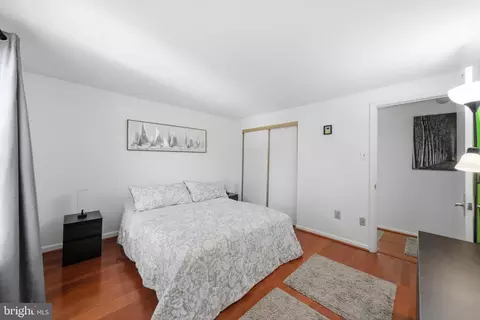 Bedroom - 17641 Longview Ln, Olney, MD 20832 photo 2 of 10