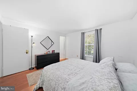 Bedroom - 17641 Longview Ln, Olney, MD 20832 photo 3 of 10