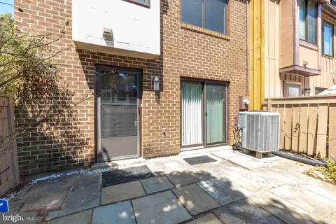 9900 Forest View Pl, Montgomery Village, MD 20886