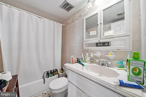 Bath - 3954 Bel Pre Rd #7, Silver Spring, MD 20906 photo 2 of 2
