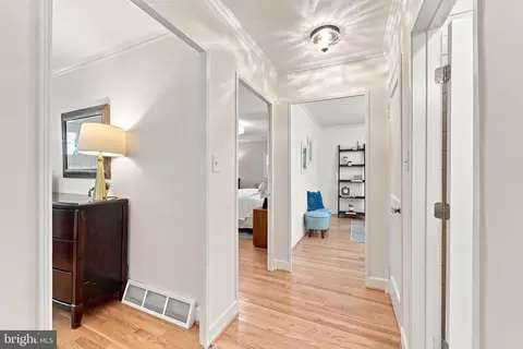 Entry Way - 9129 Walden Rd, Silver Spring, MD 20901 photo 3 of 5