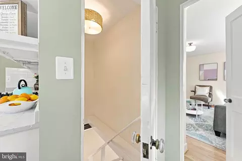 Entry Way - 9129 Walden Rd, Silver Spring, MD 20901 photo 4 of 5