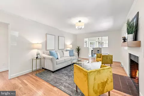 Living - 9129 Walden Rd, Silver Spring, MD 20901 photo 3 of 3