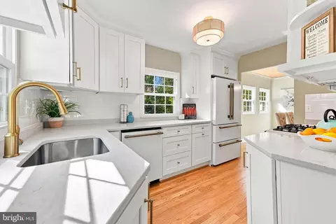 Kitchen - 9129 Walden Rd, Silver Spring, MD 20901 photo 4 of 4